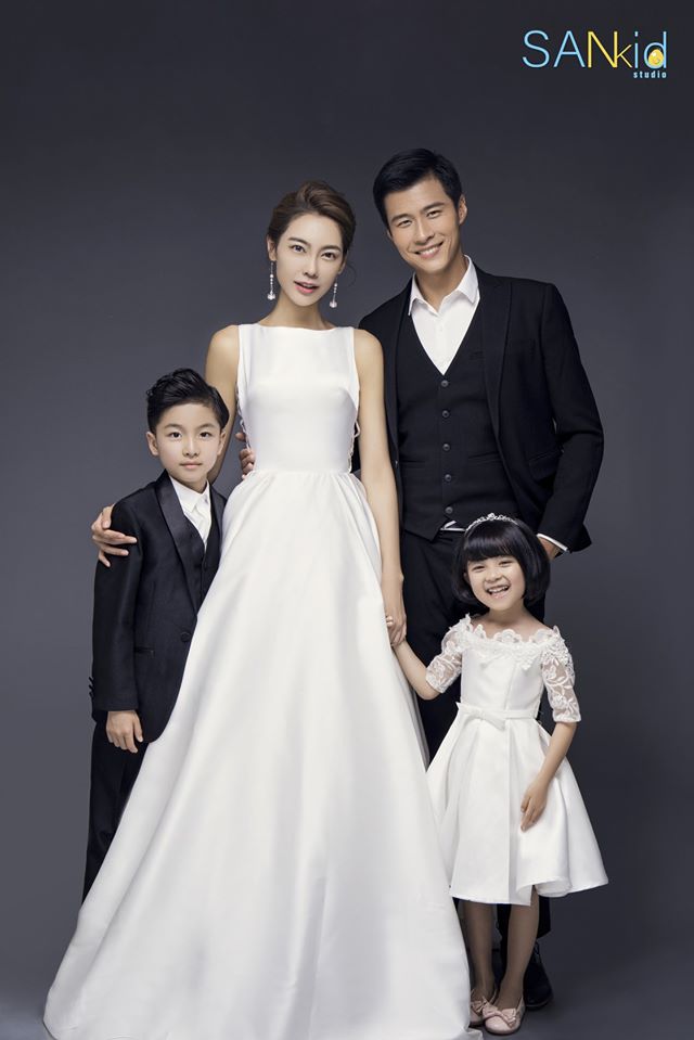 Ảnh gia đình đẹp và cool hơn với concept Hàn Quốc