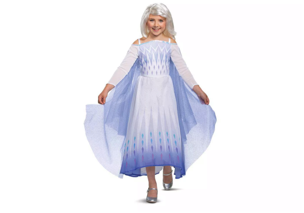 Bé hóa thân Elsa với váy Elsa xinh đẹp cho mùa Halloween