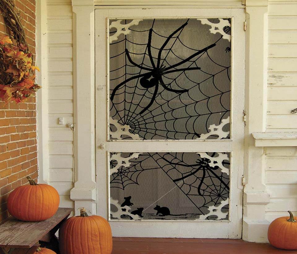 Trang trí background mạng nhện Halloween đơn giản tại nhà