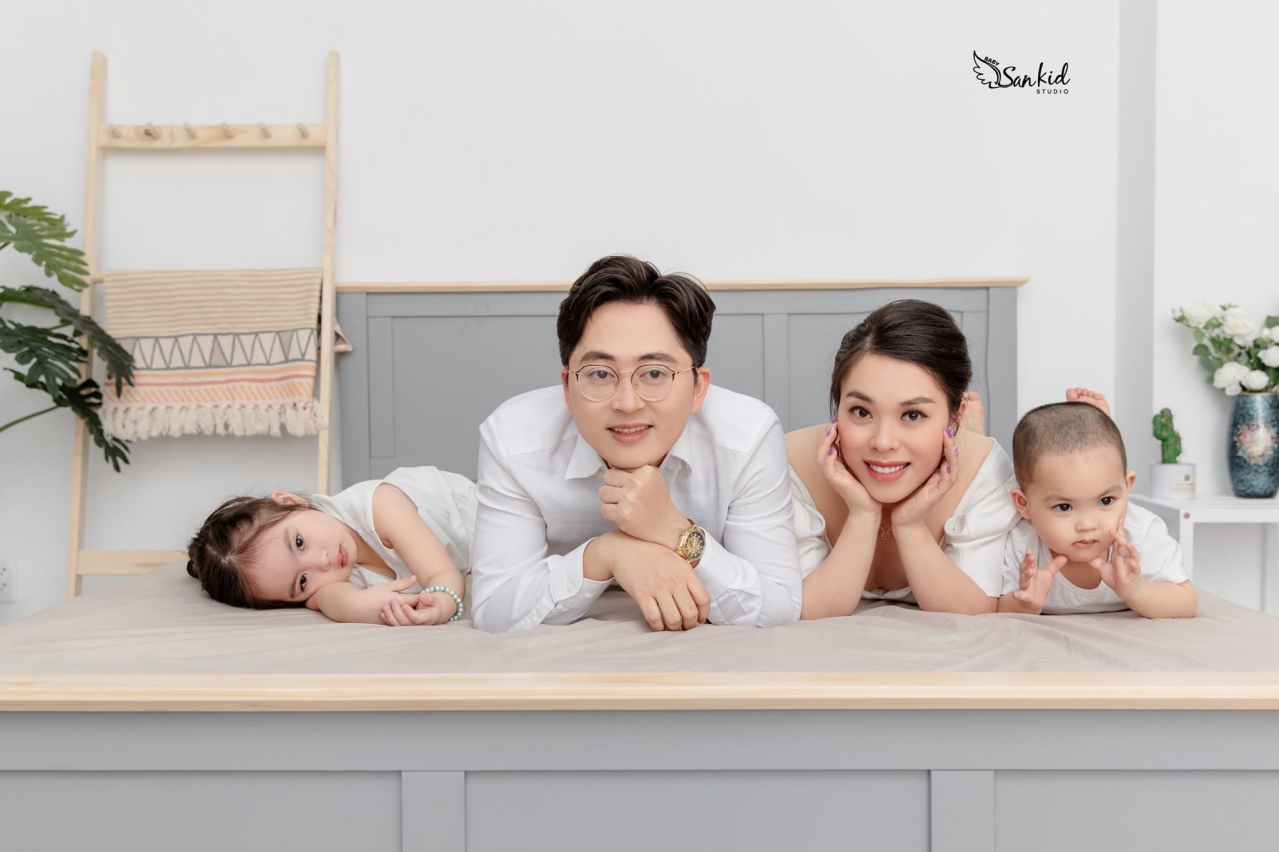 1001+ Hình ảnh gia đình hạnh phúc, xum vầy bên nhau Sankid Studio