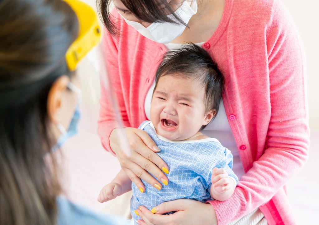 Trẻ lên răng và nhiệt độ cơ thể tăng là trạng thái bình thường mẹ không cần lo lắng