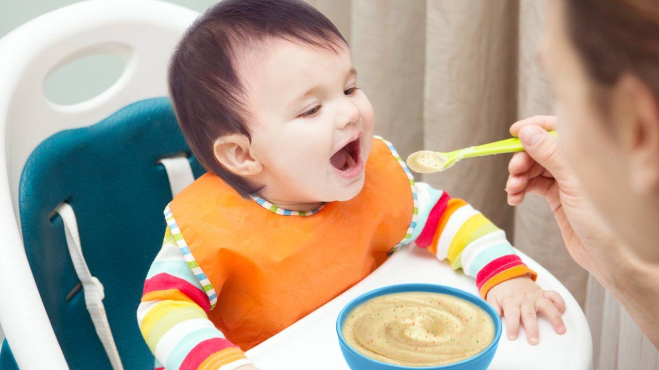 Dinh dưỡng khi trẻ mọc răng