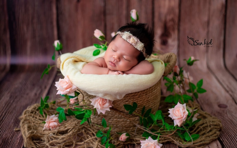 Thời điểm chụp ảnh Newborn lý tưởng là khoảng 2 tuần kể từ khi bé chào đời