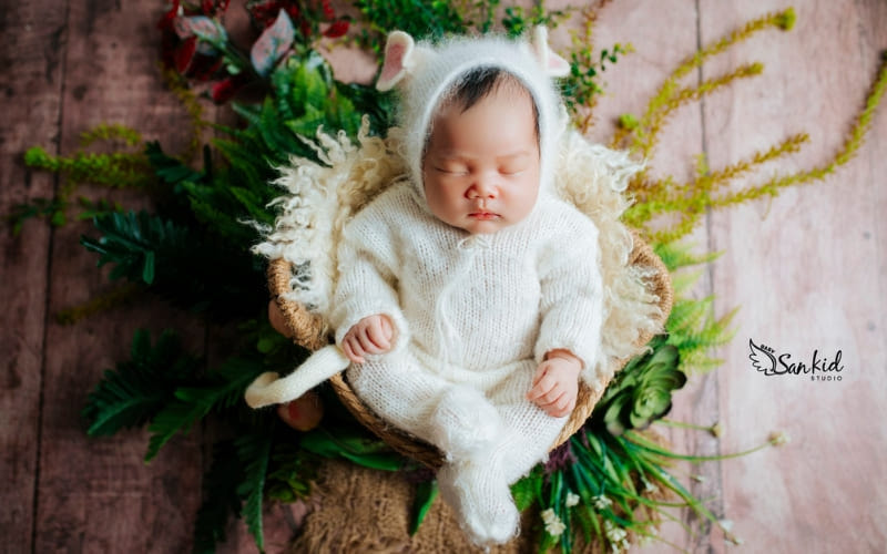 Tự chụp ảnh Newborn tại nhà mang lại nhiều lợi ích đáng kể, những cũng rủi ro cao
