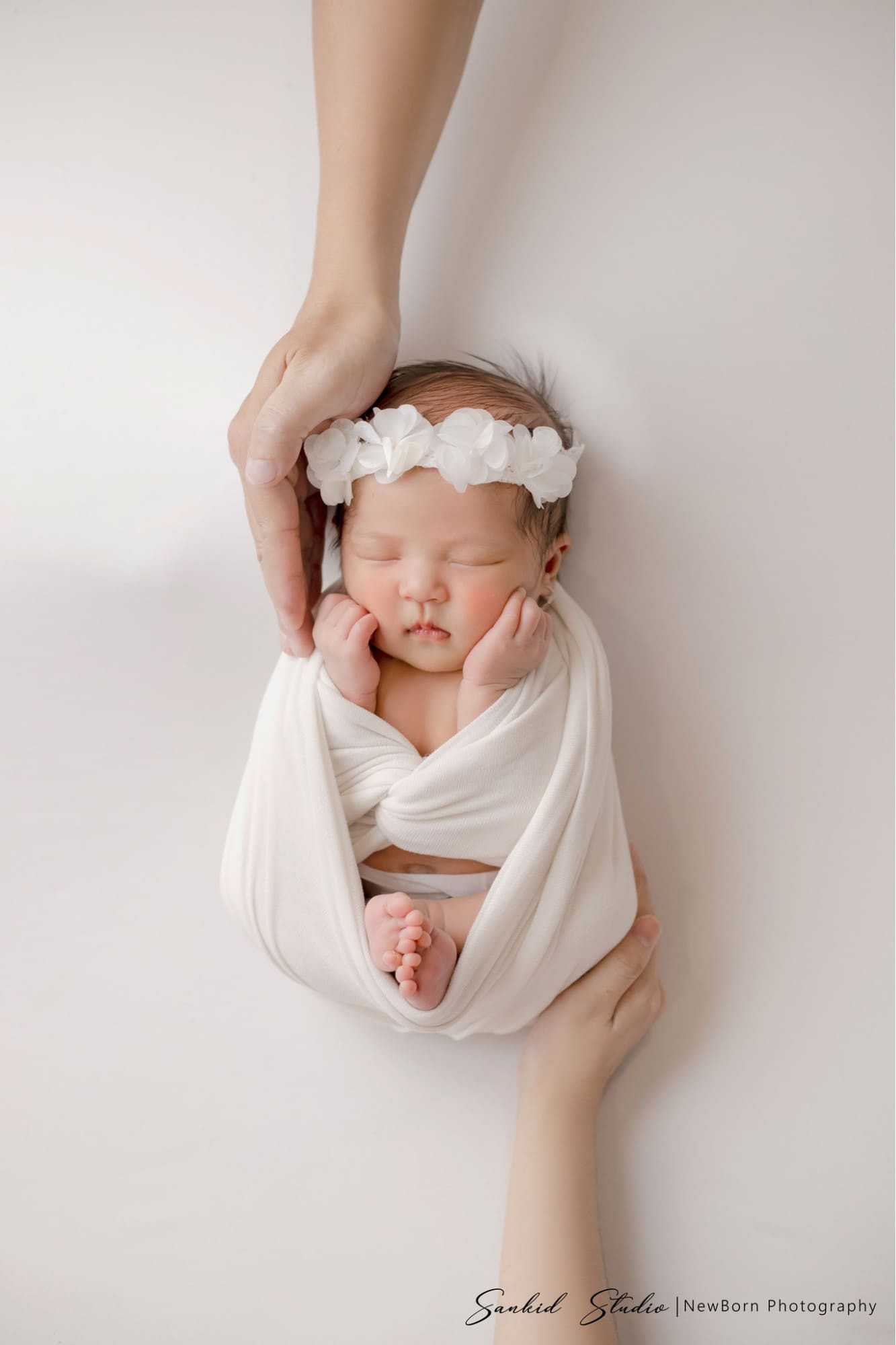 Chụp ảnh cho trẻ sơ sinh tại nhà có rất nhiều ưu điểm