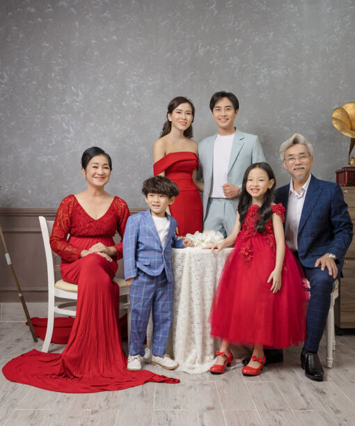 Chụp hình gia đình đẹp, sang trọng tại Sankid Studio