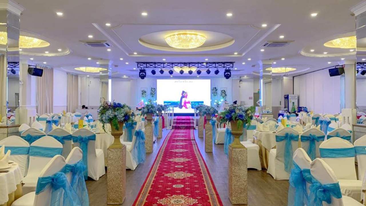 Không gian sảnh tiệc tại Queen Plaza Tân Bình
