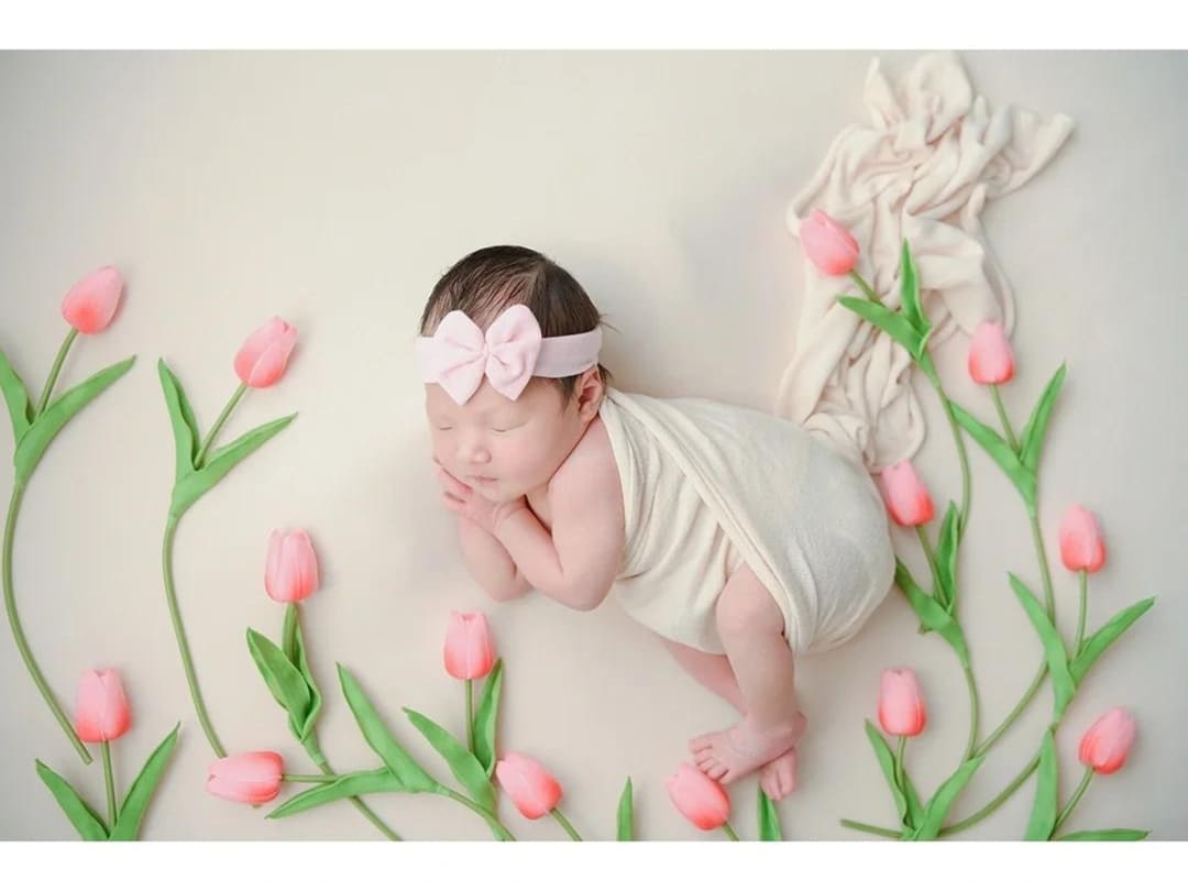 CONCEPT NEWBORN FLOWER