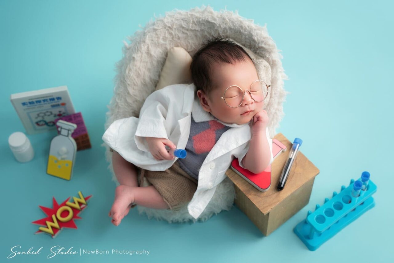 CONCEPT MINI SCIENTIST